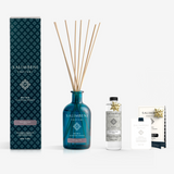 Diffusore a Bastoncini 250 ml A SCELTA + Ricarica da 250ml della stessa fragranza del Diffusore + Tessere Profumate per il Guardaroba (3pz)