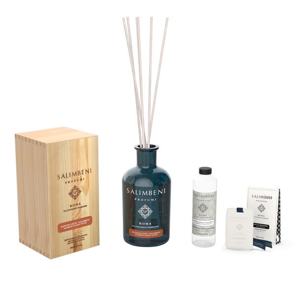 Diffusore a Bastoncini 1000 ml A SCELTA + Ricarica da 250ml della stessa fragranza del Diffusore + Tessere Profumate per il Guardaroba (3pz)