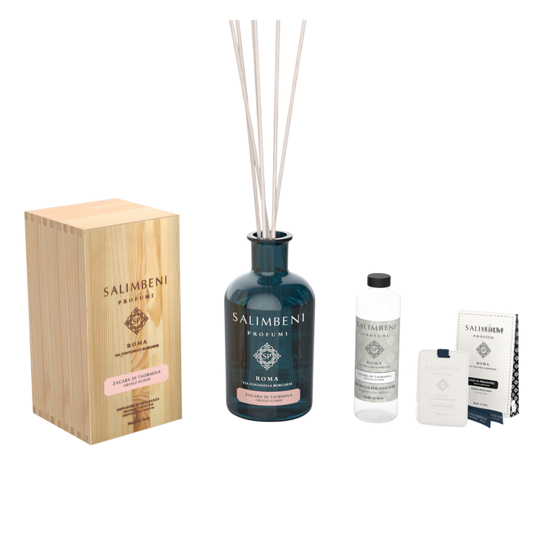 Diffusore a Bastoncini 1000 ml A SCELTA + Ricarica da 250ml della stessa fragranza del Diffusore + Tessere Profumate per il Guardaroba (3pz)