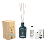 Diffusore a Bastoncini 1000 ml A SCELTA + Ricarica da 250ml della stessa fragranza del Diffusore + Tessere Profumate per il Guardaroba (3pz)